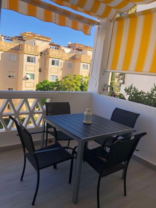 Encantador apartamento residencial con piscina Torremolinos Luaran gambar