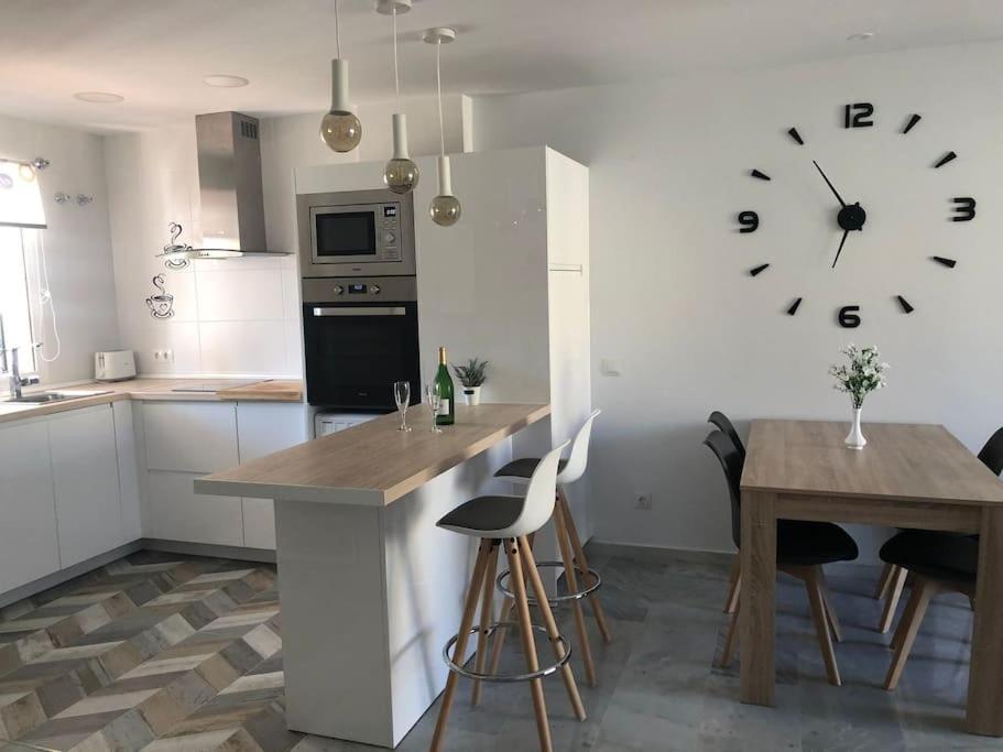 Encantador apartamento residencial con piscina Torremolinos Luaran gambar